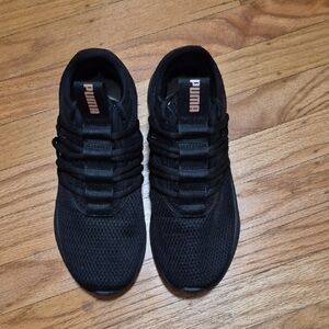 PUMA Women's Softride Sophia 2 Slip On Sneakers Sz 6.5 Excellent Condition